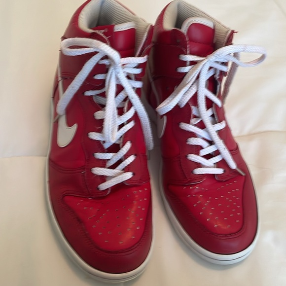 Nike - Dunk High SE youth basketball sneakers - Picture 3 of 10